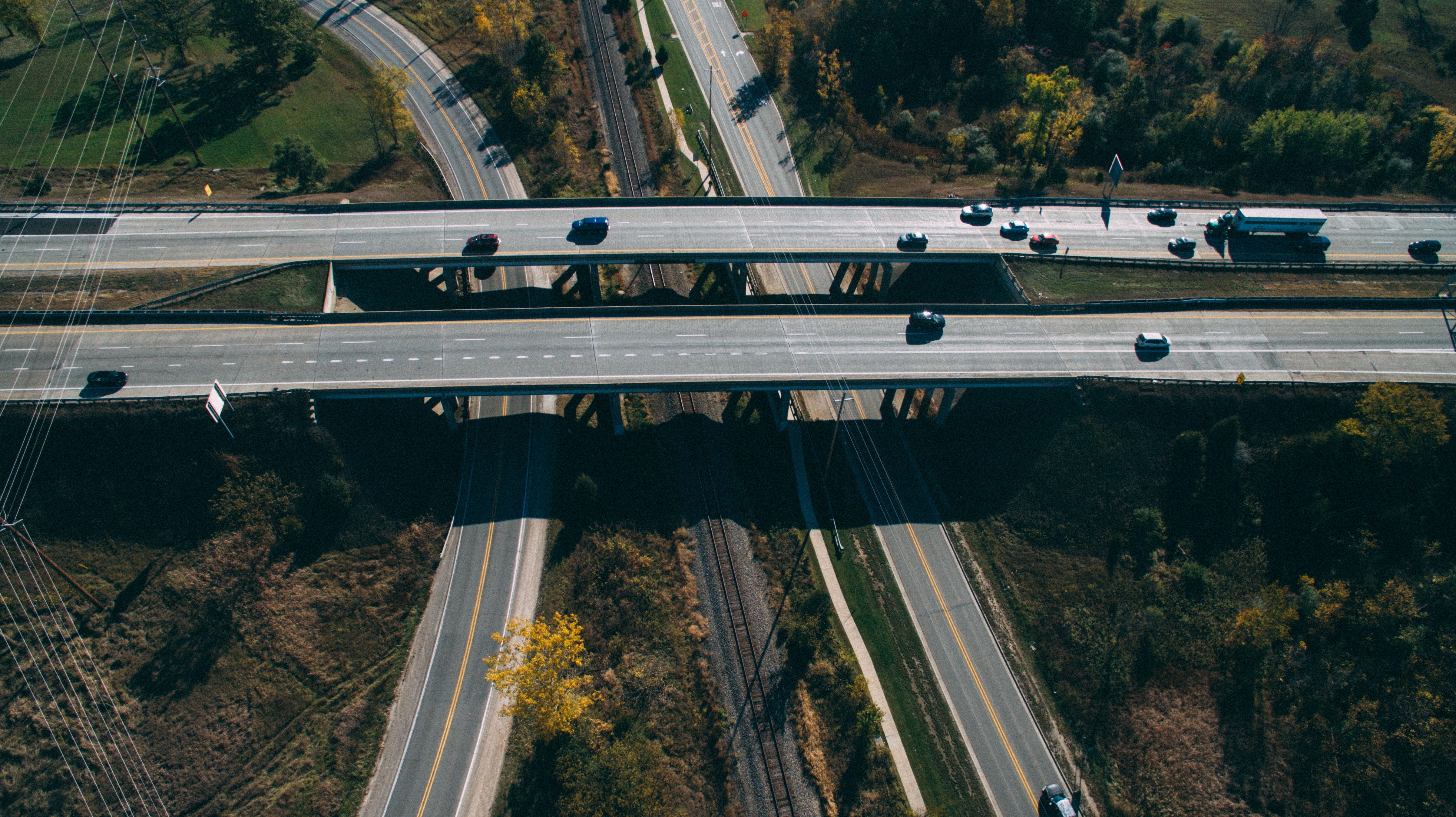 Overlapping interstates with traffic.