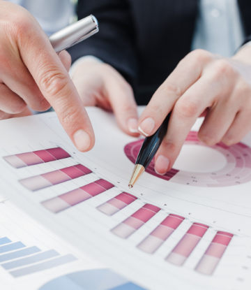 Supply Chain Scene, image of analytics chart