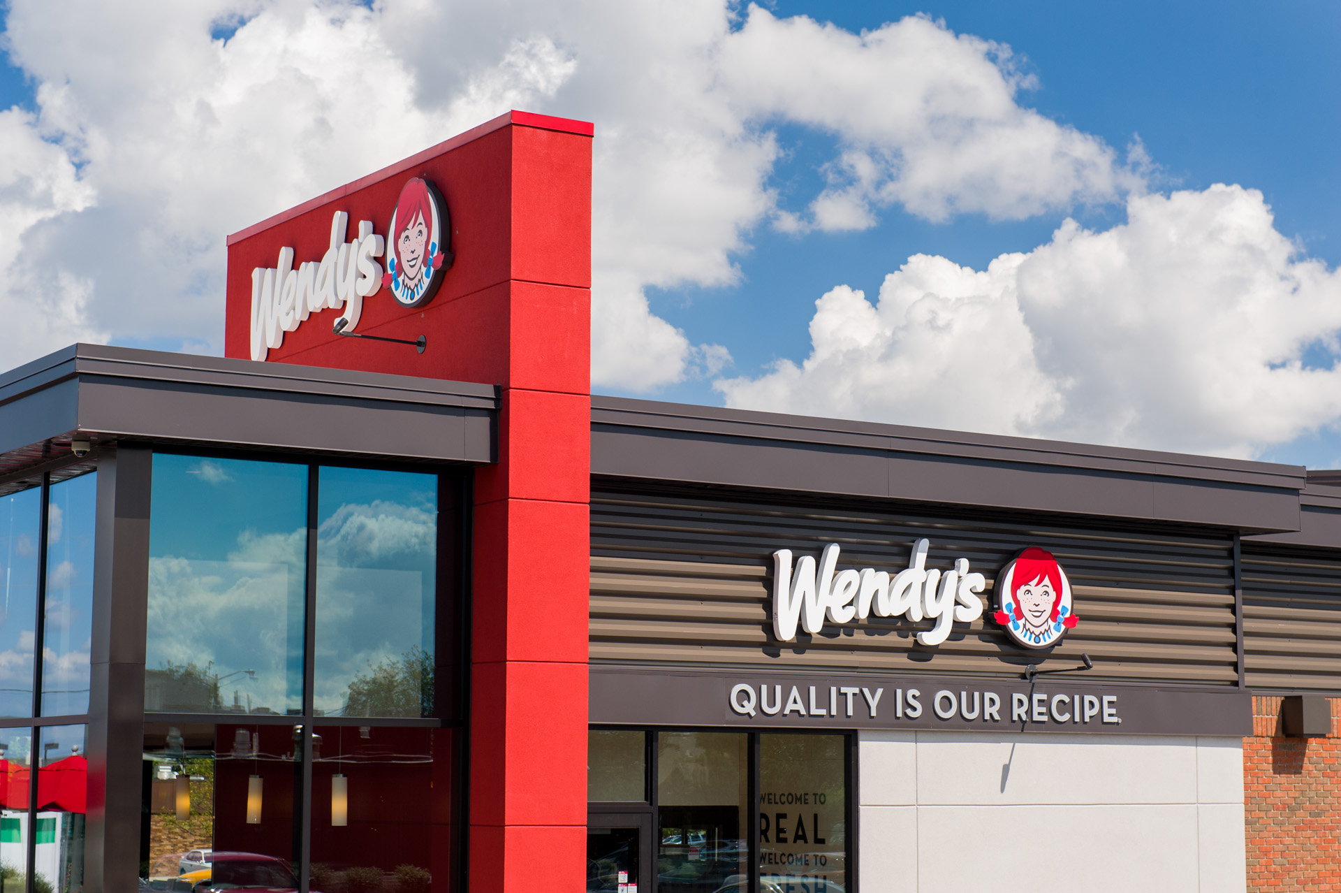 Supply Chain Scene, image of a wendy's restaurant 