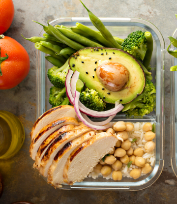 SCS, image of food in a clear plastic to-go dish 